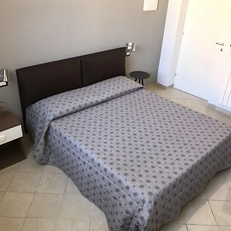 Matera Guest House Affittacamere 3*