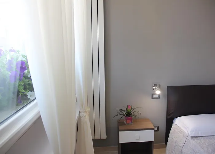 Matera Guest House Affittacamere 4*